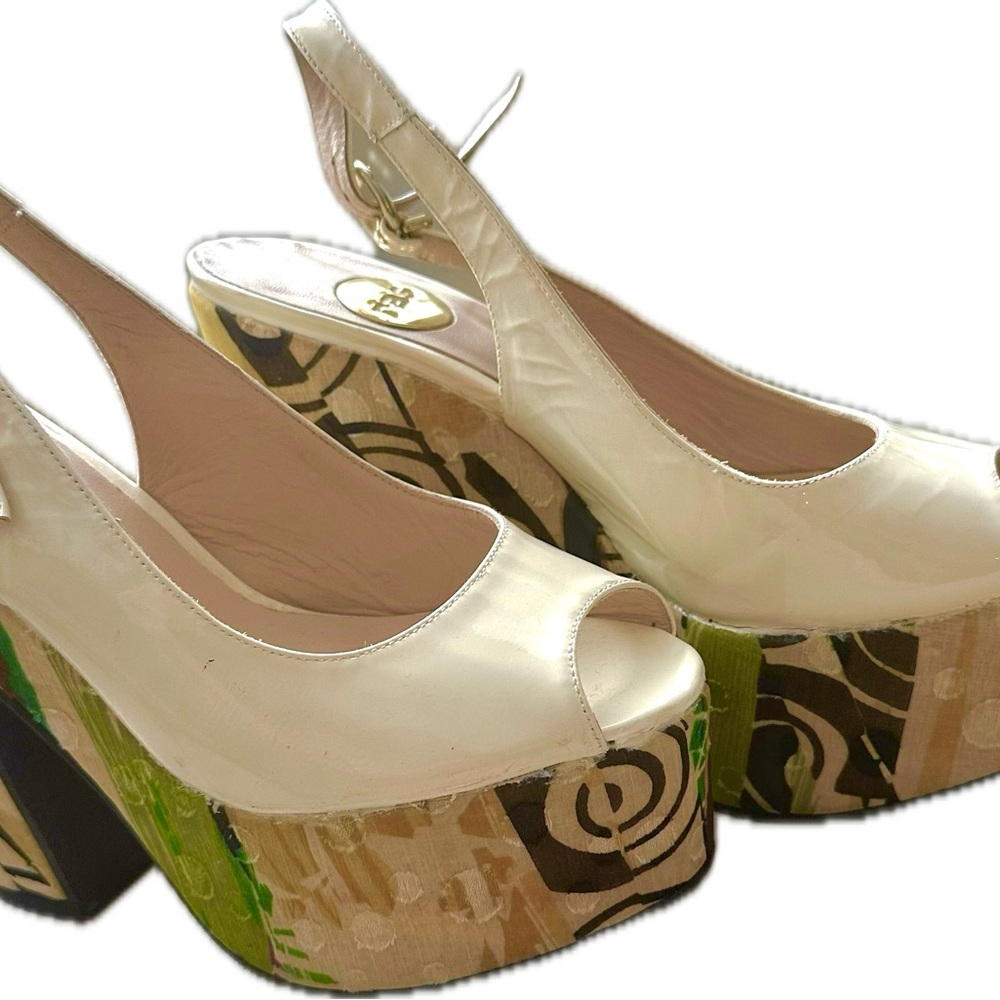 Ras Artistic White and Green Platform Heels Never Worn